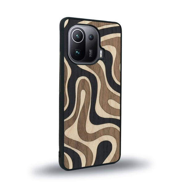 Coque de protection en bois véritable fabriquée en France pour Xiaomi Mi 11 Pro alliant plusieurs essences de bois pour représenter une ondulation