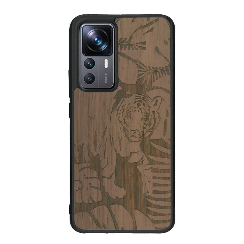 Coque de protection en bois véritable fabriquée en France pour Xiaomi Mi 12T Pro sur le thème de la nature et des animaux représentant un tigre dans la jungle entre des fougères