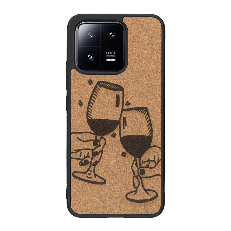 Coque de protection en bois véritable fabriquée en France pour Xiaomi Mi 13 représentant une vue de face d'une flute de champagne dessinée à la main par l'artiste Maud Dabs