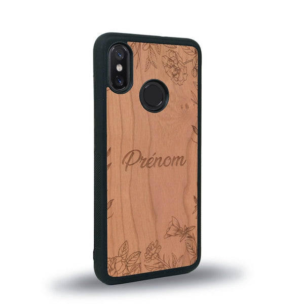 Coque de protection en bois véritable fabriquée en France pour Xiaomi Mi 8 sur le thème de la fête des mères avec un motif représentant des fleurs et des feuilles