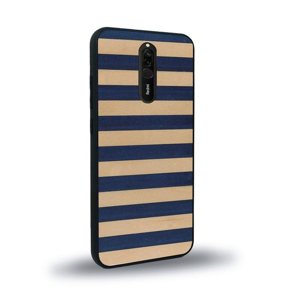 Coque de protection en bois véritable fabriquée en France pour Xiaomi Redmi 8 alliant plusieurs essences de bois pour représenter une marinière