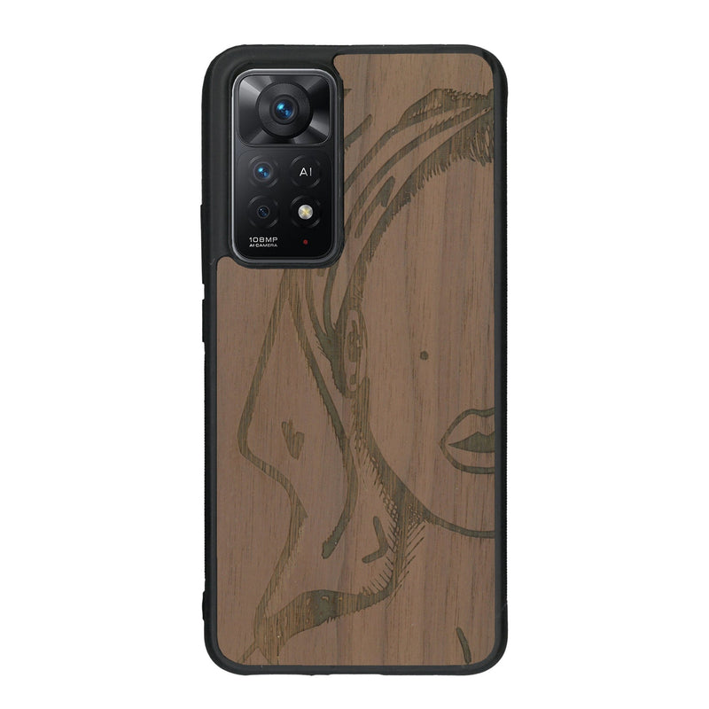 Coque de protection en bois véritable fabriquée en France pour Xiaomi Redmi Note 11 représentant une silhouette féminine épurée de type line art en collaboration avec l'artiste Maud Dabs
