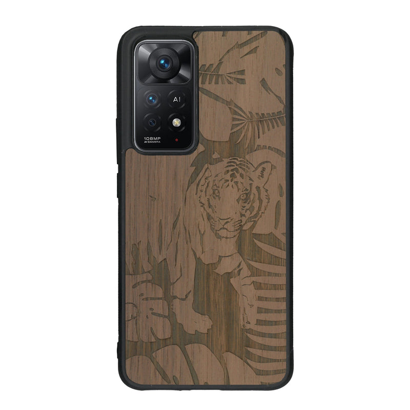 Coque de protection en bois véritable fabriquée en France pour Xiaomi Redmi Note 11 sur le thème de la nature et des animaux représentant un tigre dans la jungle entre des fougères