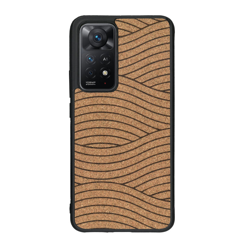 Coque de protection en bois véritable fabriquée en France pour Xiaomi Redmi Note 11 Pro avec un motif moderne et minimaliste sur le thème waves et wavy représentant les vagues de l'océan