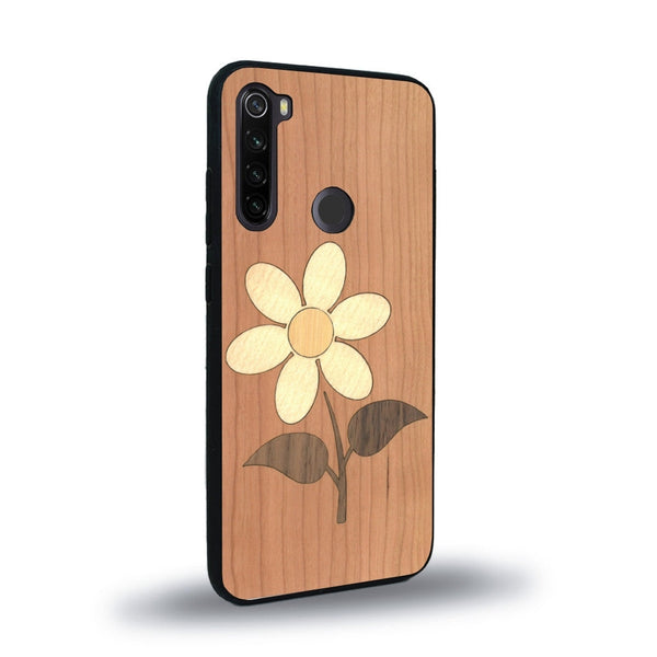 Coque de protection en bois véritable fabriquée en France pour Xiaomi Redmi Note 8T alliant plusieurs essences de bois pour représenter une marguerite