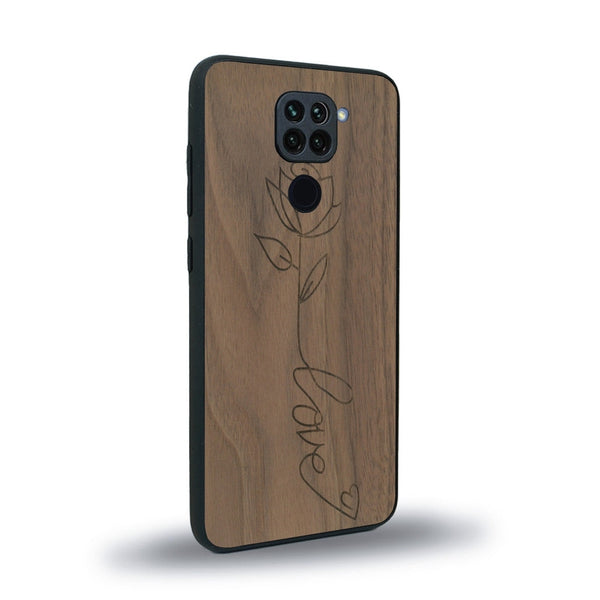 Coque de protection en bois véritable fabriquée en France pour Xiaomi Redmi Note 9 sur le thème de la fête des mères avec un motif représentant une fleur dont la tige forme le mot "love"