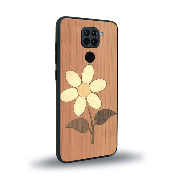 Coque de protection en bois véritable fabriquée en France pour Xiaomi Redmi Note 9 alliant plusieurs essences de bois pour représenter une marguerite
