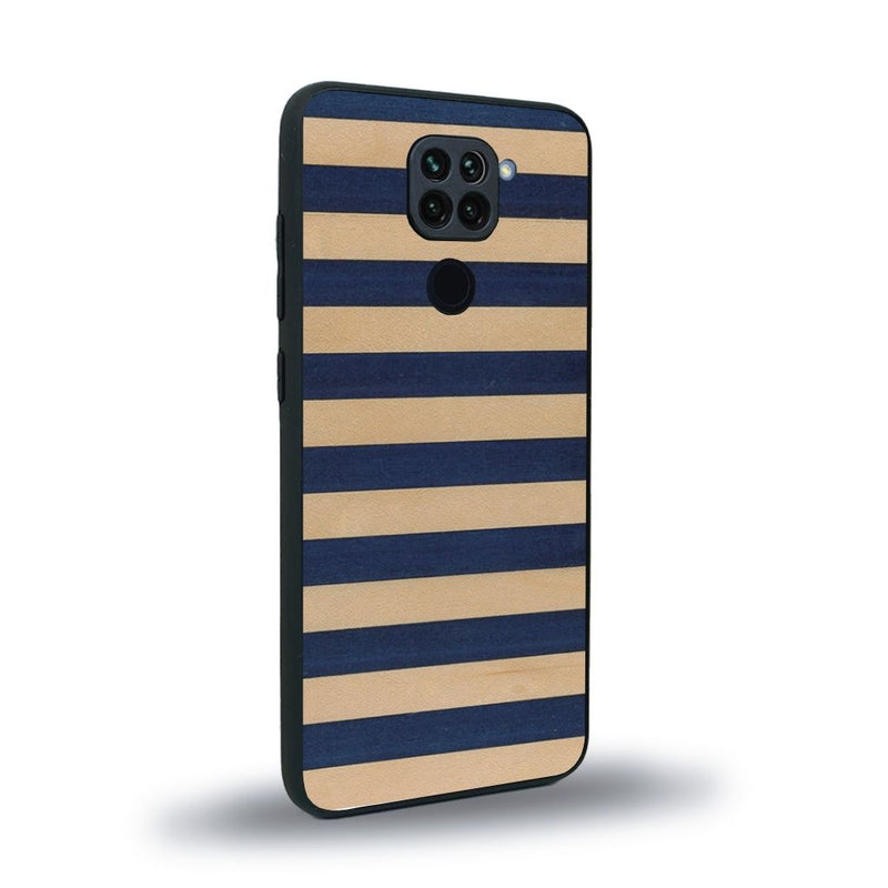 Coque de protection en bois véritable fabriquée en France pour Xiaomi Redmi Note 9 alliant plusieurs essences de bois pour représenter une marinière