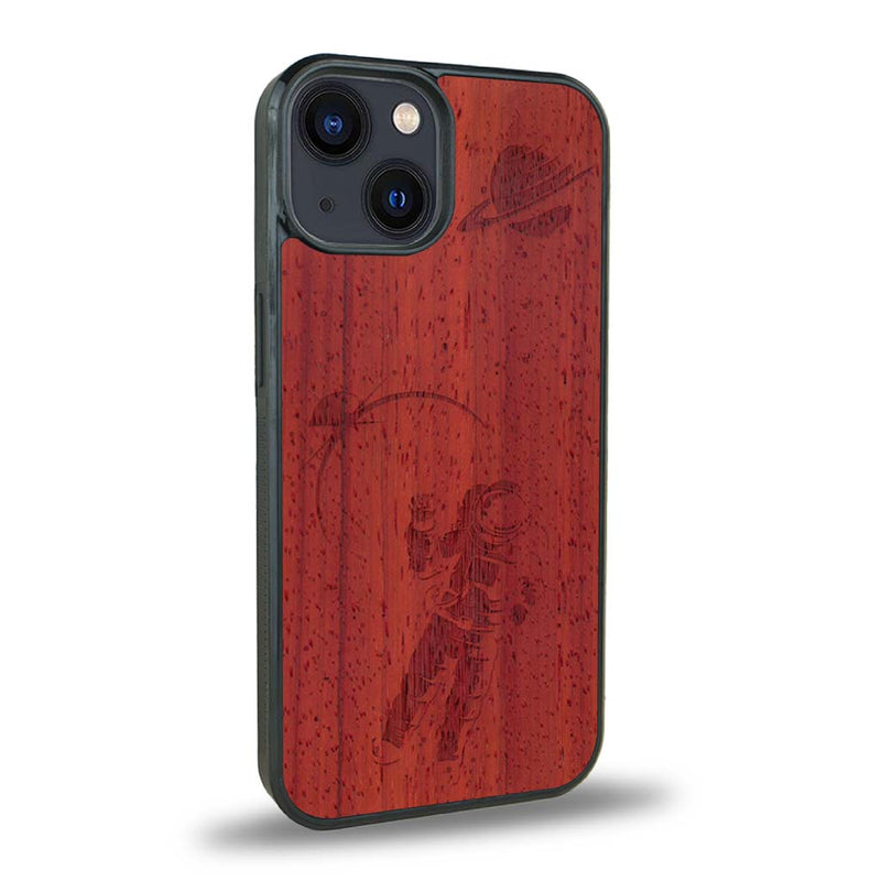 Coque de protection en bois véritable fabriquée en France pour iPhone 15 sur le thème des astronautes