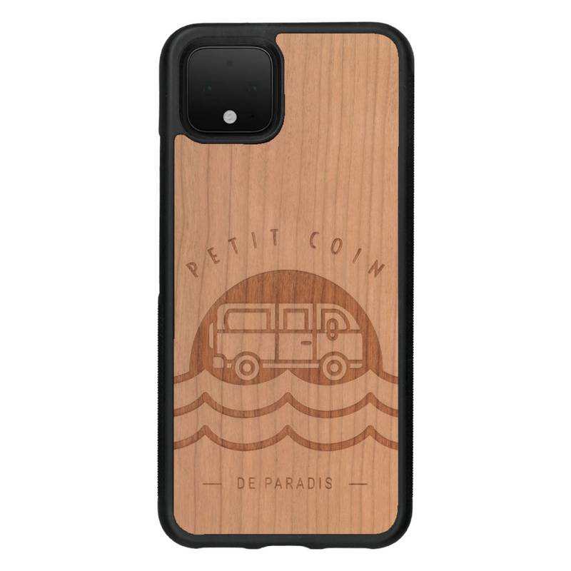 Coque de protection en bois véritable fabriquée en France pour Google Pixel 4 sur le thème des voyages en vans, vanlife et chill avec une gravure représentant un van vw combi devant le soleil couchant sur une plage avec des vagues