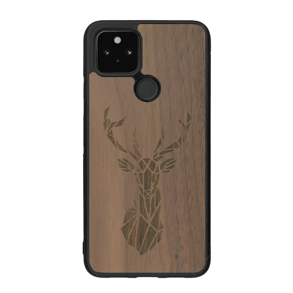 Coque de protection en bois véritable fabriquée en France pour Google Pixel 4A sur le thème de la nature et des animaux représentant une tête de cerf gométrique avec un design moderne et minimaliste