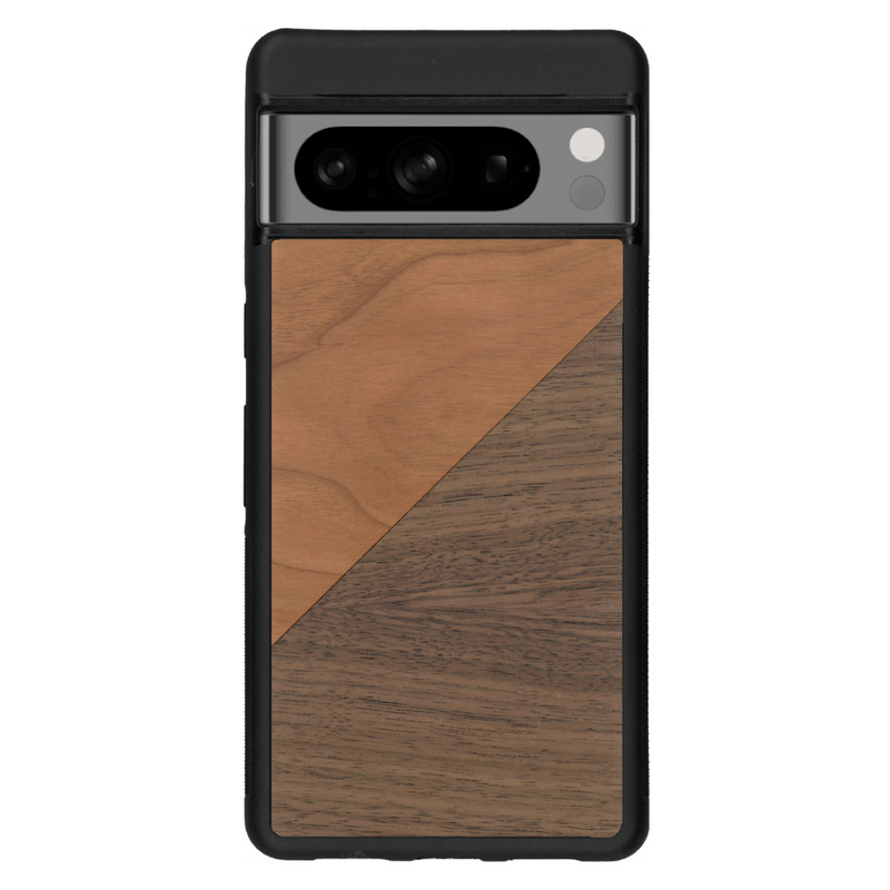 Coque de protection en bois véritable fabriquée en France pour Google Pixel 6 alliant du merisier et du noyer formant chacun un triangle avec une jointure en diagonale sur le thème de l'art abstrait