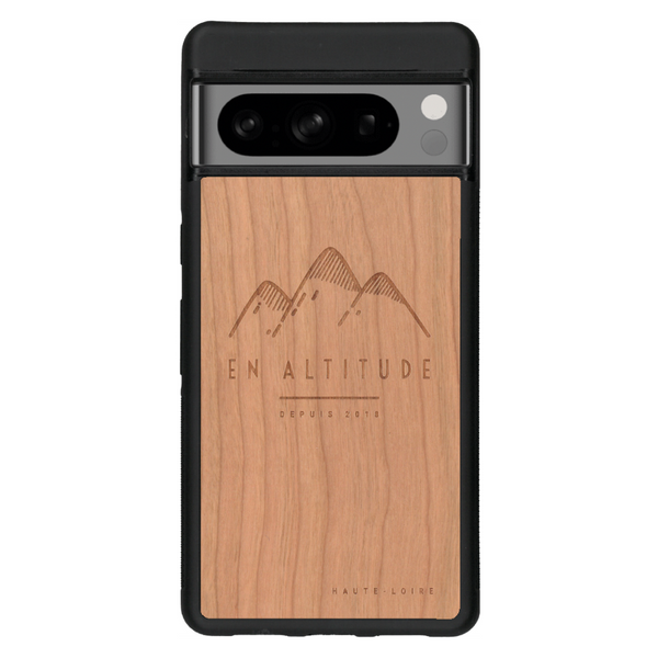 Coque de protection en bois véritable fabriquée en France pour Google Pixel 6a représentant des montagnes, sur le thème de la randonnée en pleine nature et du trail