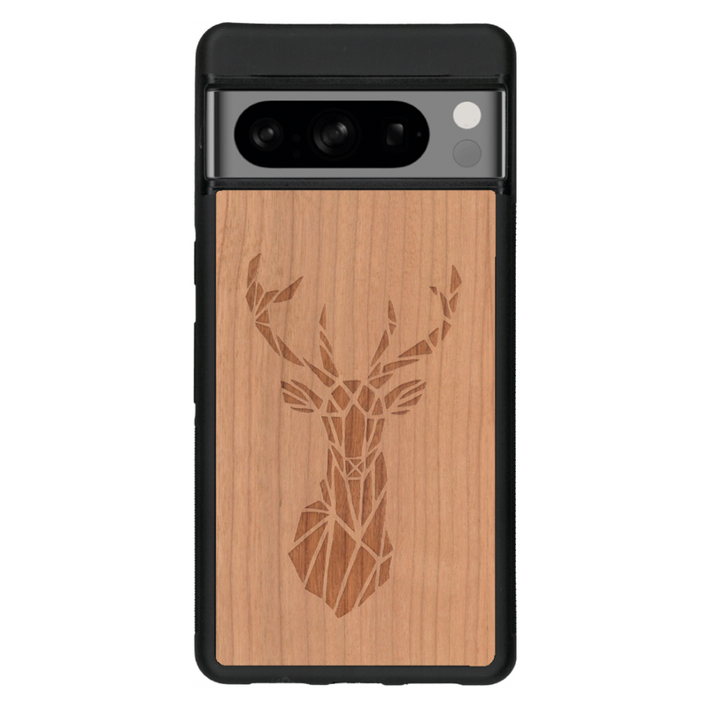 Coque de protection en bois véritable fabriquée en France pour Google Pixel 6a sur le thème de la nature et des animaux représentant une tête de cerf gométrique avec un design moderne et minimaliste