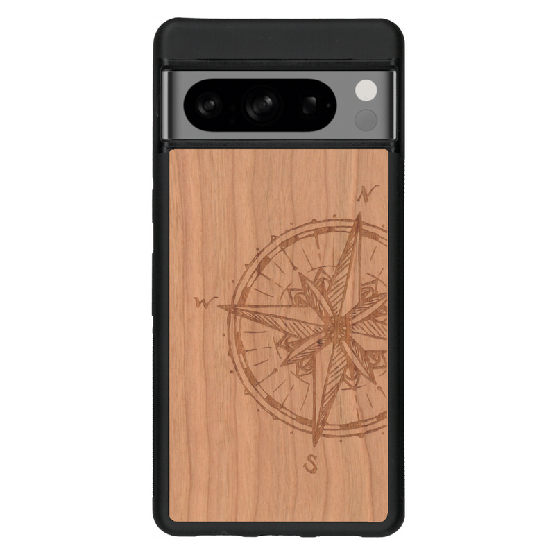 Coque de protection en bois véritable fabriquée en France pour Google Pixel 7 avec une gravure "rose des vents" sur le thème nautique et de l'océan qui s'inspire des boussoles de pirate