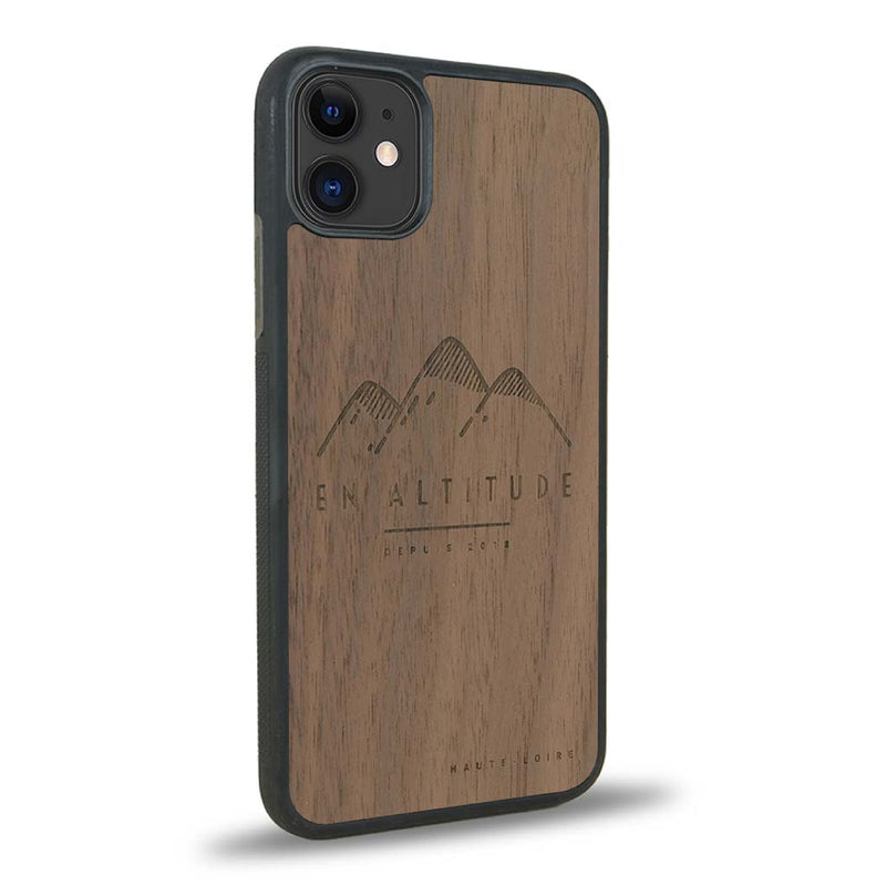 Coque iPhone 11 - En Altitude - Coque en bois