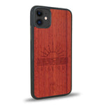 Coque iPhone 11 - La Chill Out - Coque en bois