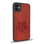 Coque iPhone 11 - La Fleur des Montagnes - Coque en bois