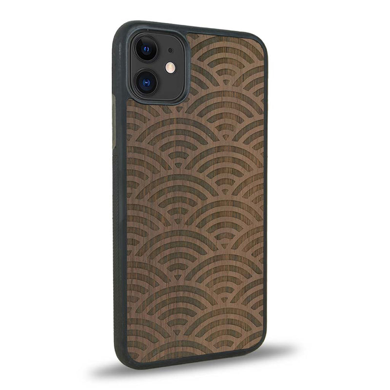 Coque iPhone 11 - La Sinjak - Coque en bois