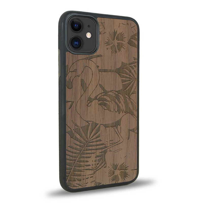 Coque iPhone 11 - Le Flamant Rose - Coque en bois