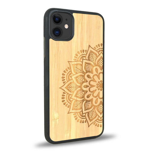 Coque iPhone 11 - Le Mandala Sanskrit - Coque en bois