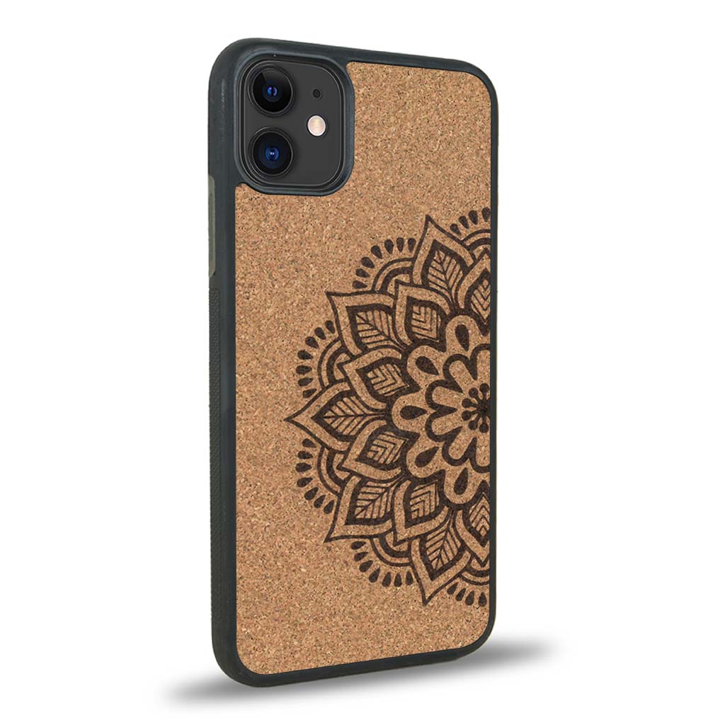 Coque iPhone 11 - Le Mandala Sanskrit - Coque en bois