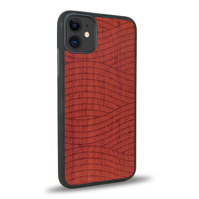 Coque iPhone 11 - Le Wavy Style - Coque en bois