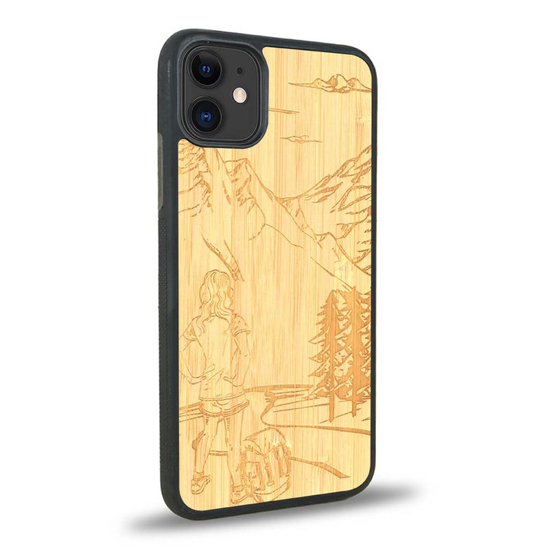 Coque iPhone 11 - L'Exploratrice - Coque en bois
