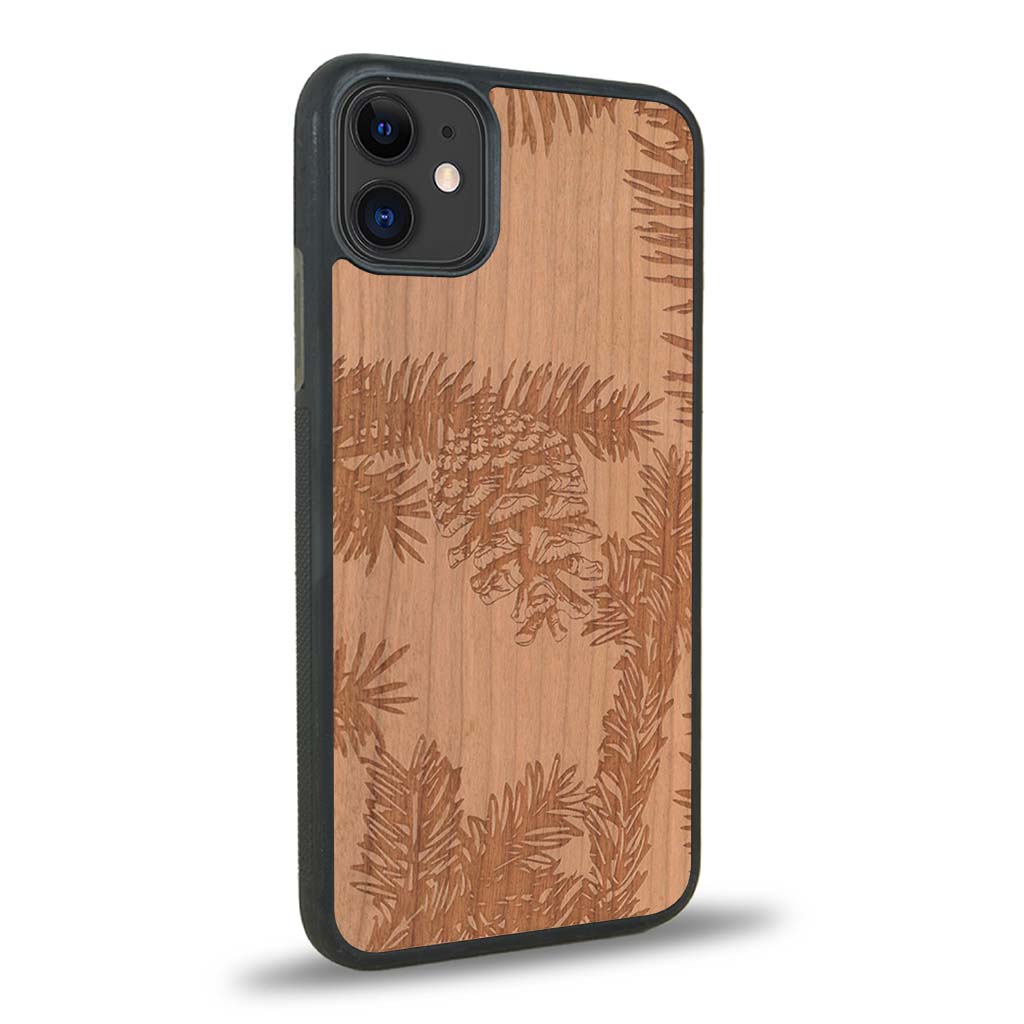 Coque iPhone 12 - La Pomme de Pin - Coque en bois