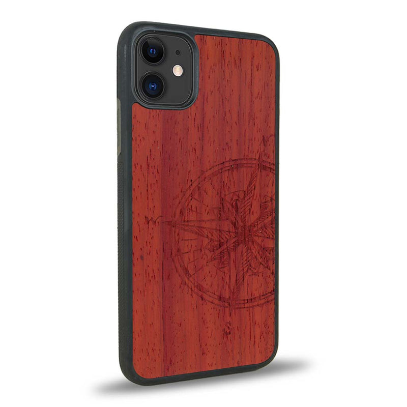 Coque iPhone 12 - La Rose des Vents - Coque en bois