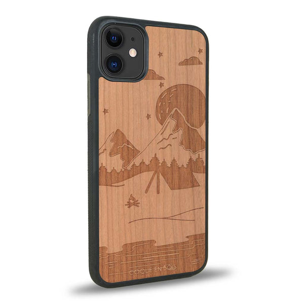 Coque iPhone 12 - Le Campsite - Coque en bois
