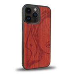 Coque iPhone 12 Pro Max - Au féminin - Coque en bois