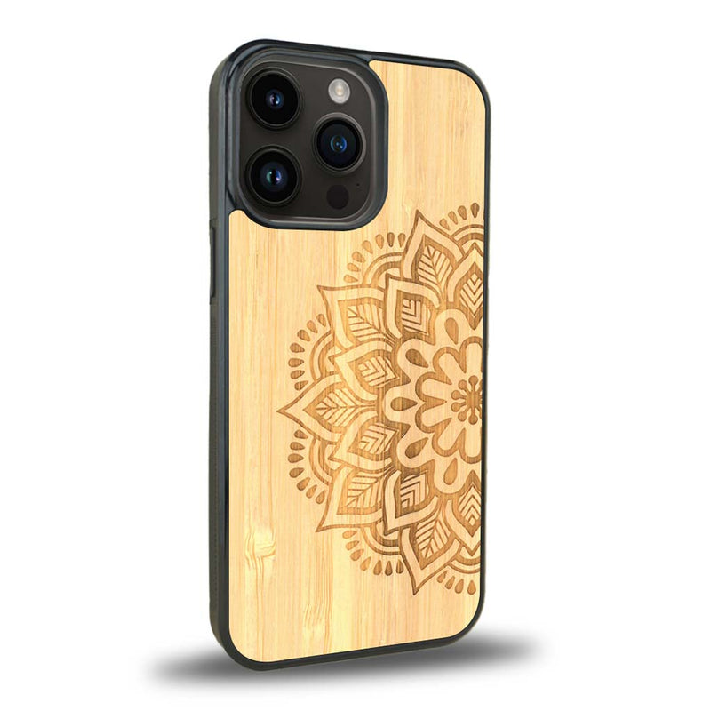 Coque iPhone 12 Pro Max - Le Mandala Sanskrit - Coque en bois
