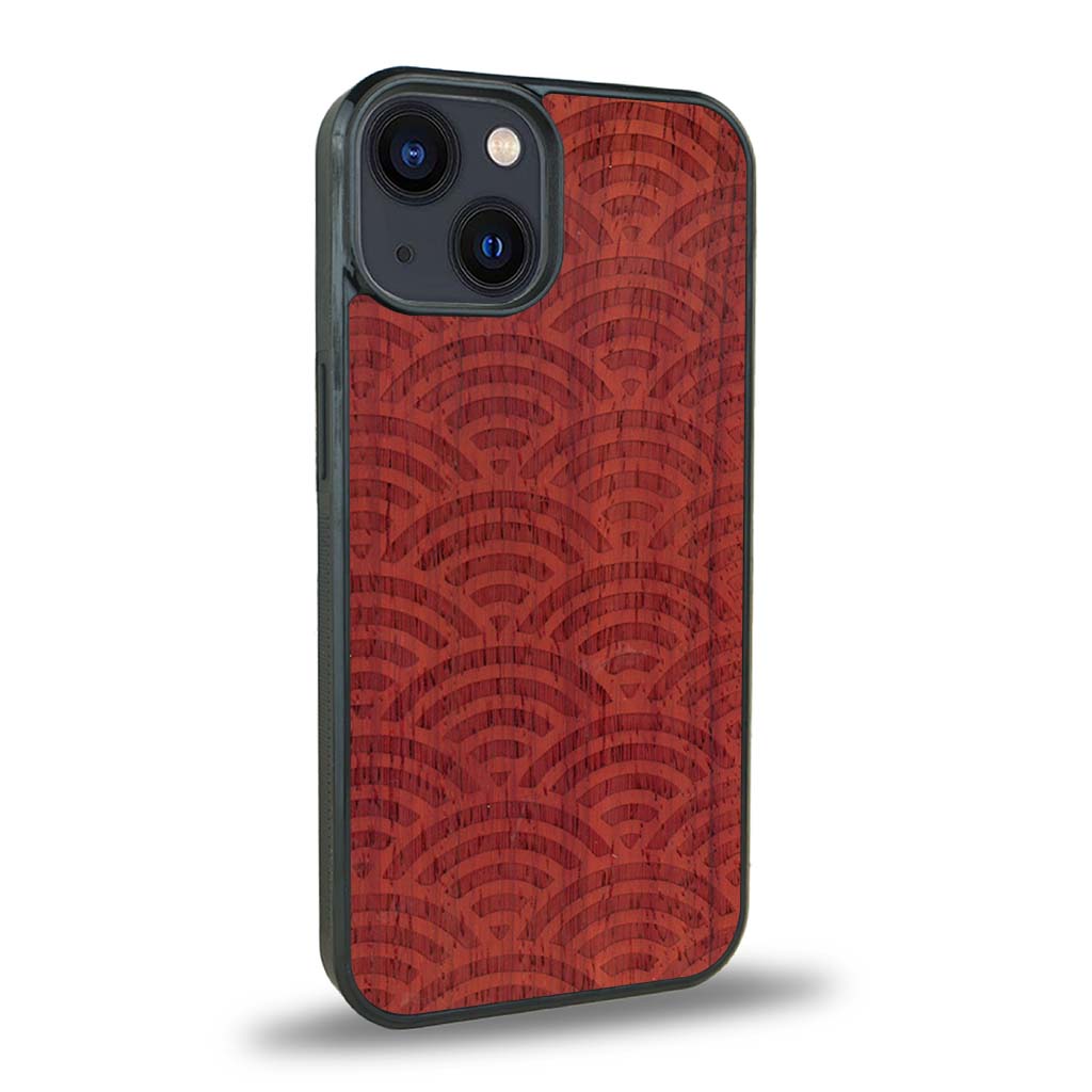 Coque iPhone 13 - La Sinjak - Coque en bois