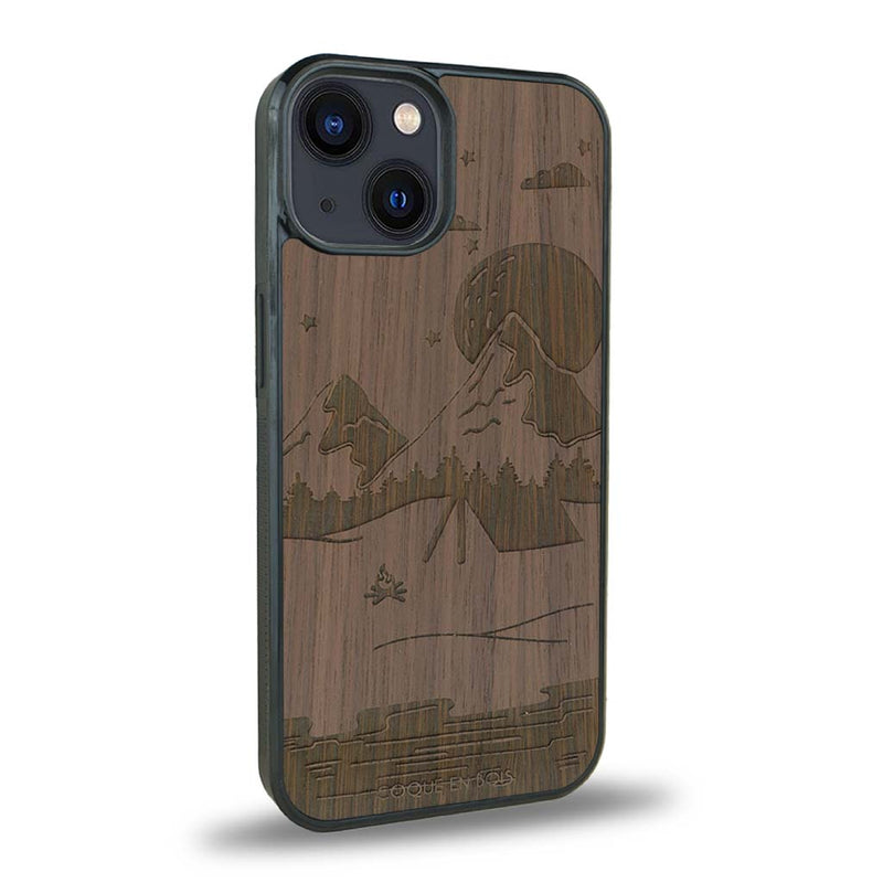 Coque iPhone 13 - Le Campsite - Coque en bois