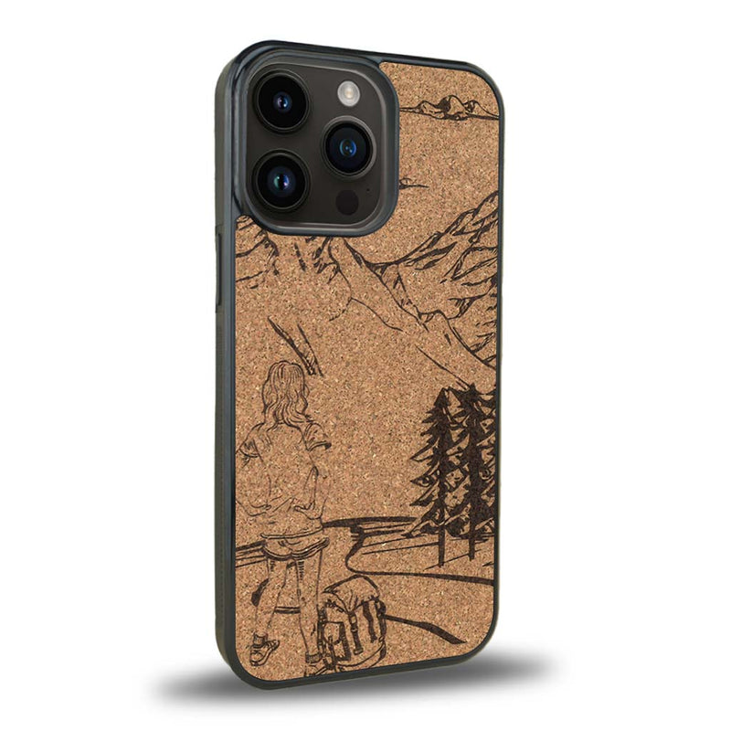 Coque iPhone 13 Pro - L'Exploratrice - Coque en bois