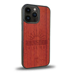Coque iPhone 13 Pro Max - La Chill Out - Coque en bois