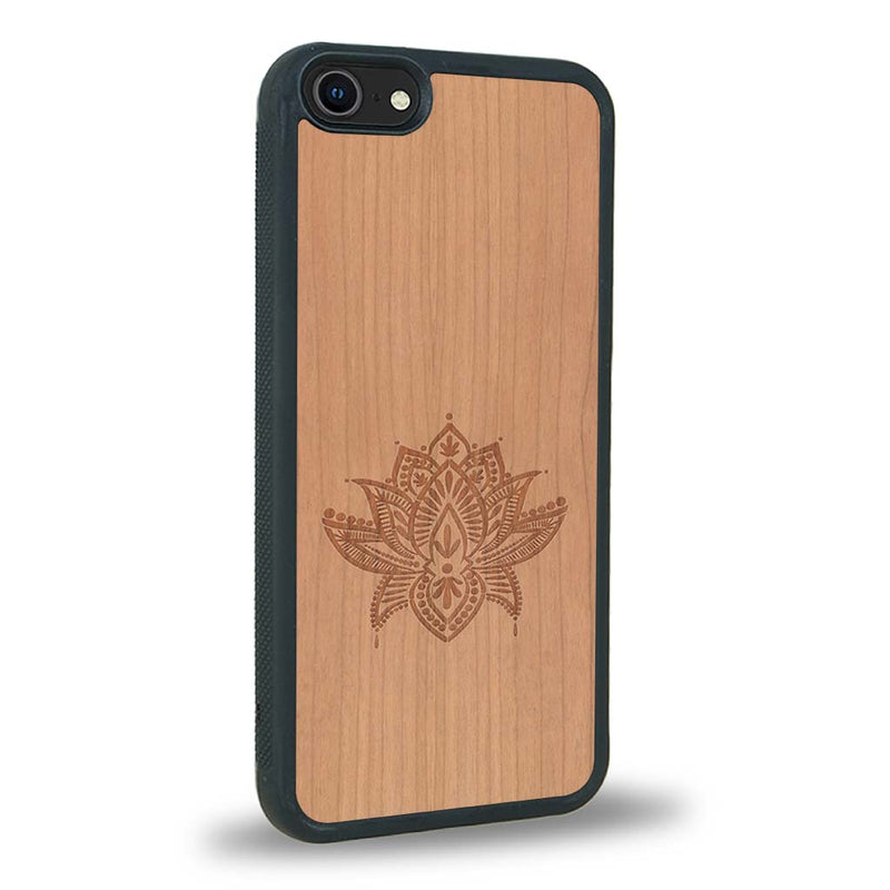 Coque iPhone 5 / 5s - Le Lotus - Coque en bois