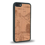 Coque iPhone 7 / 8 - L'Exploratrice - Coque en bois