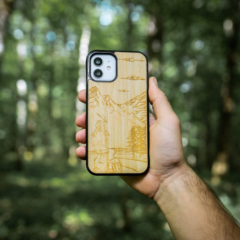 Coque Iphone - L'Exploratrice - Coque en bois