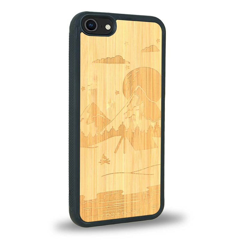 Coque iPhone SE 2022 - Le Campsite - Coque en bois