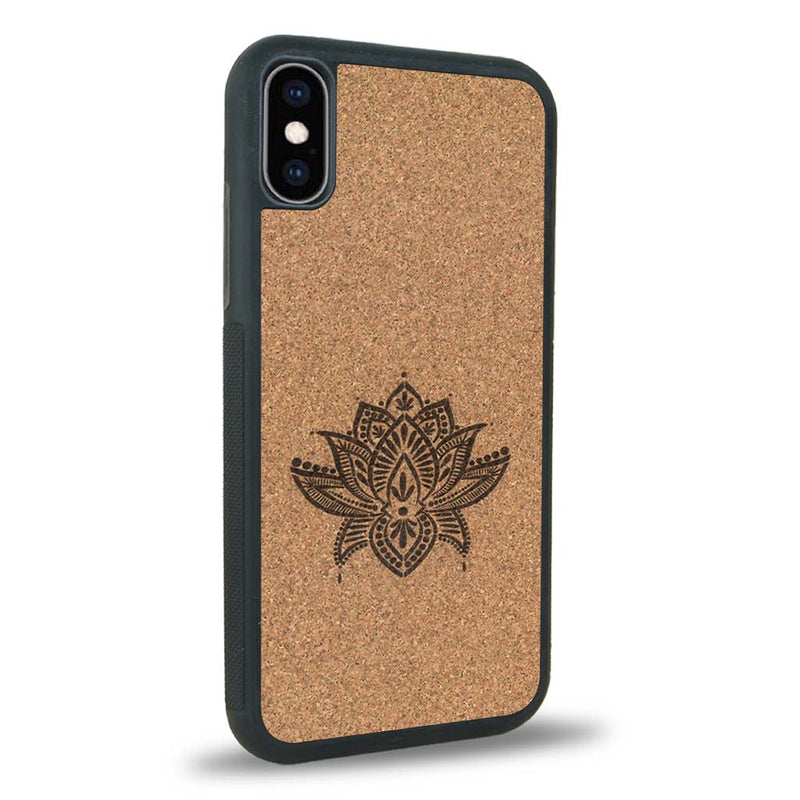Coque iPhone X - Le Lotus - Coque en bois