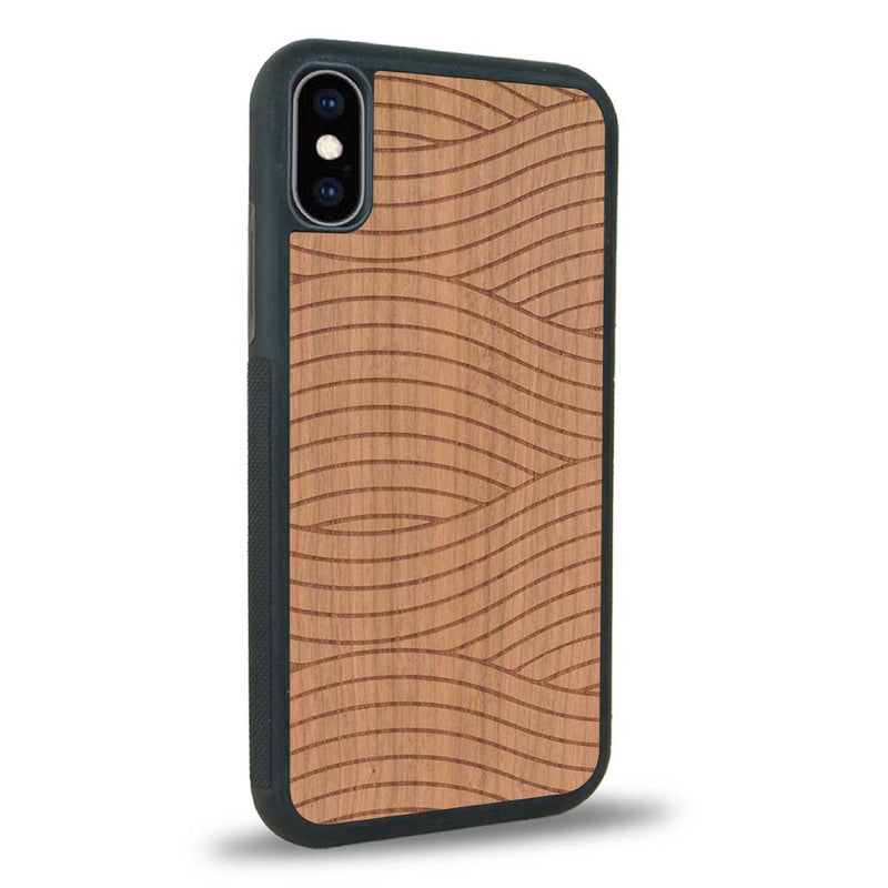 Coque iPhone X - Le Wavy Style - Coque en bois