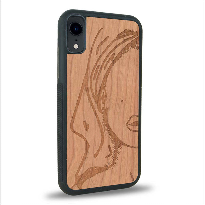 Coque iPhone XR - Au féminin - Coque en bois