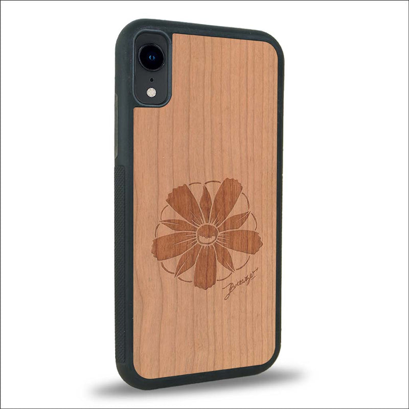 Coque iPhone XR - La Fleur des Montagnes - Coque en bois