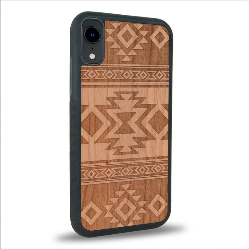 Coque iPhone XR - L'Aztec - Coque en bois