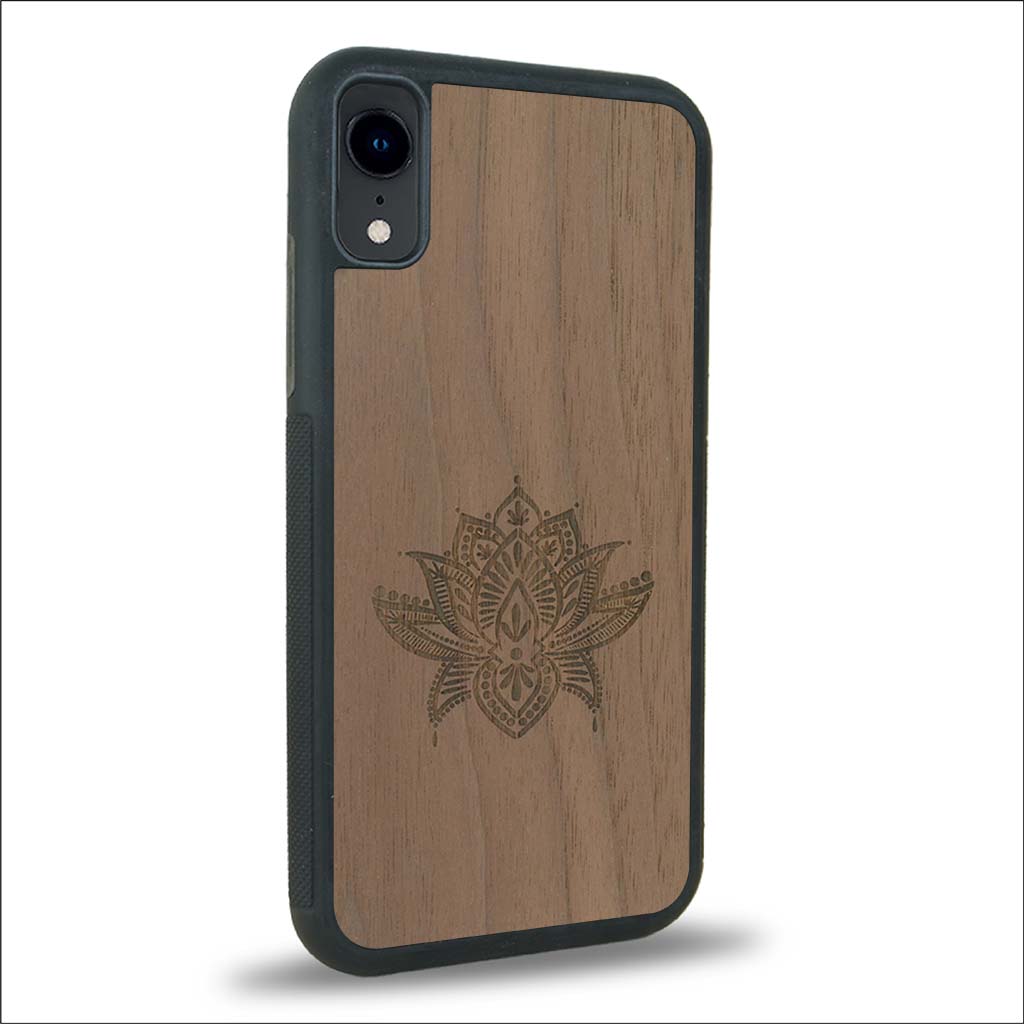 Coque iPhone XR - Le Lotus - Coque en bois