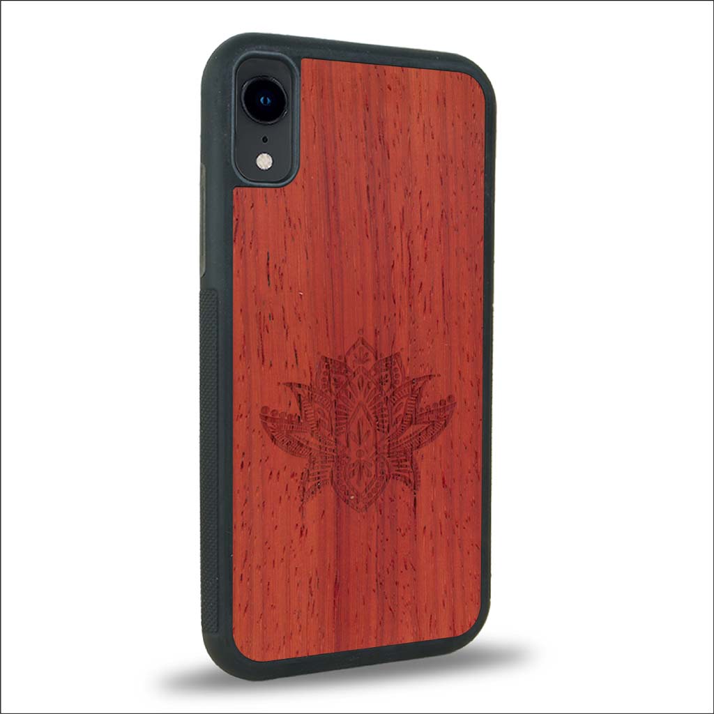 Coque iPhone XR - Le Lotus - Coque en bois