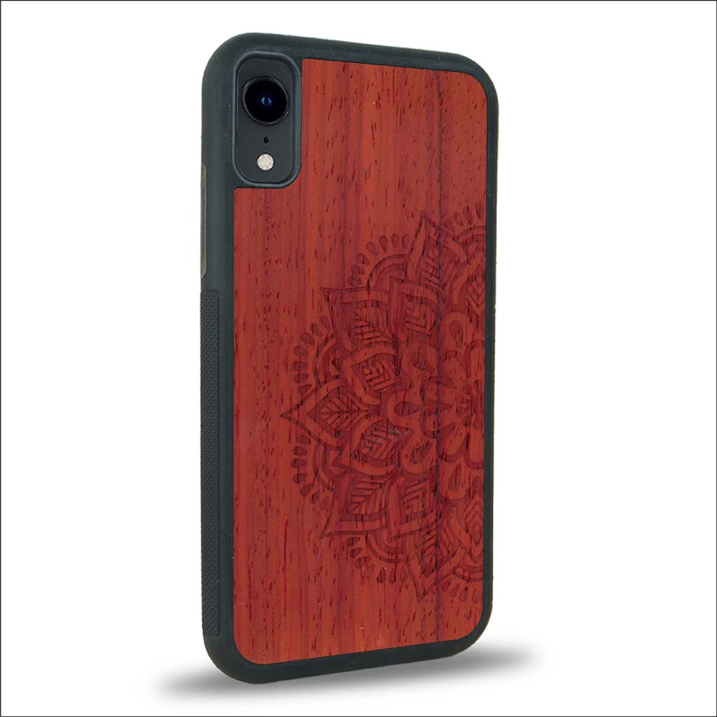 Coque iPhone XR - Le Mandala Sanskrit - Coque en bois