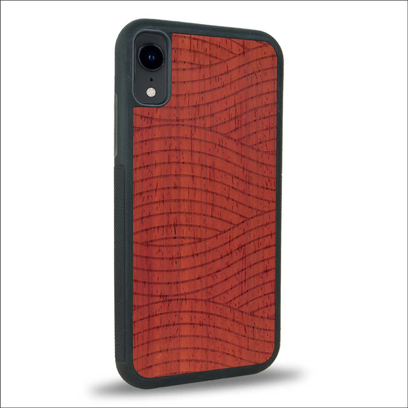 Coque iPhone XR - Le Wavy Style - Coque en bois